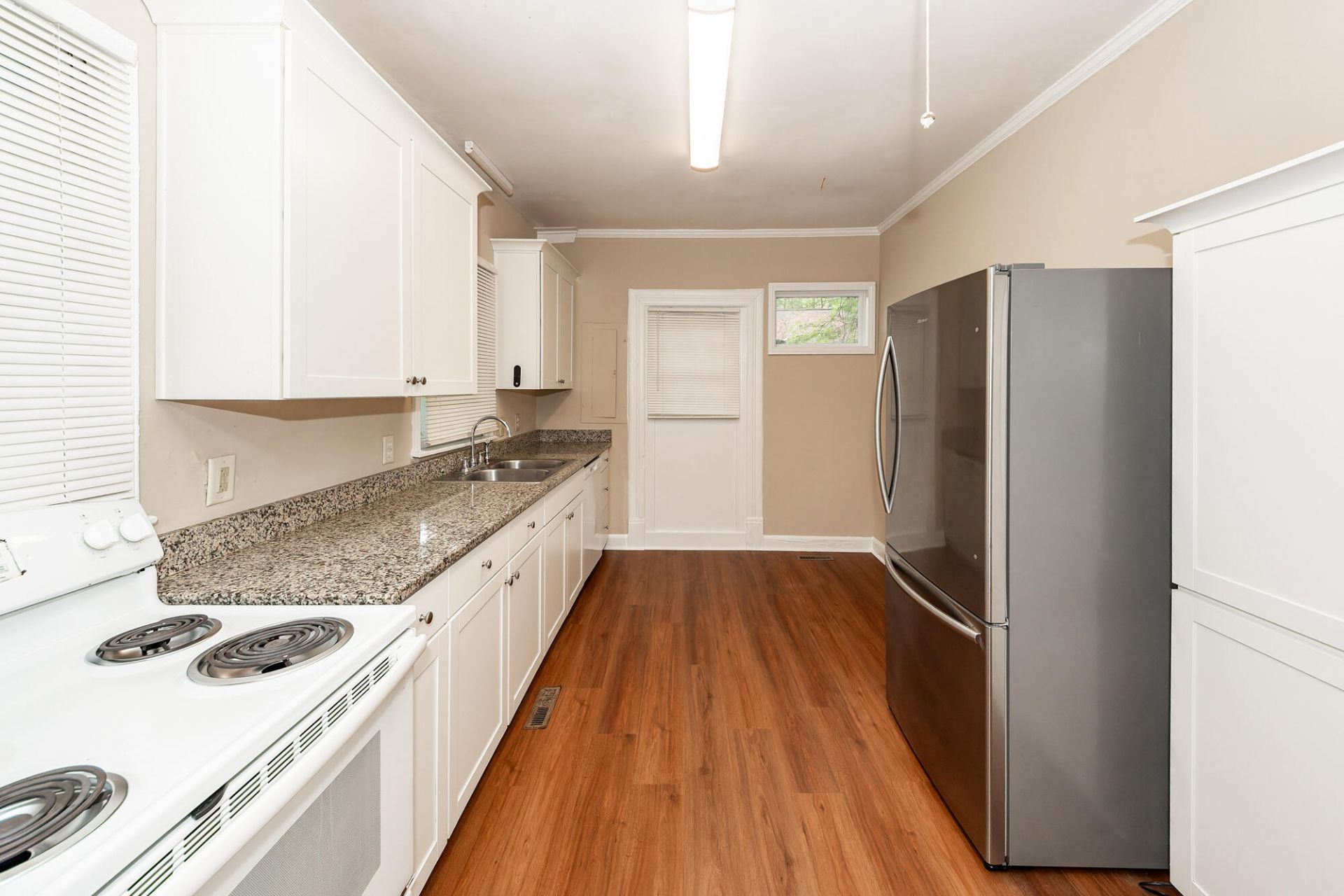 1623 Juniper Street Photo 7