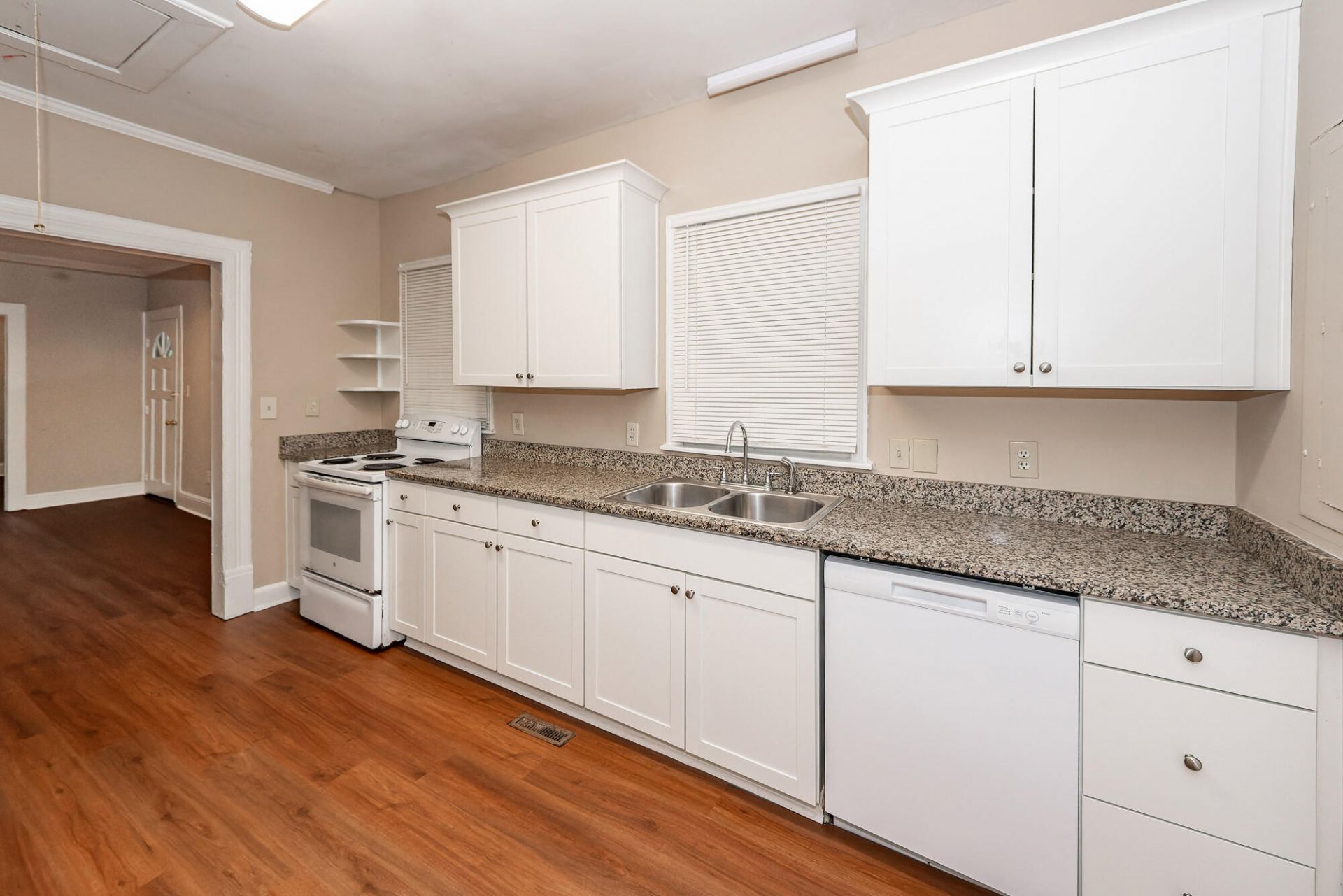 1623 Juniper Street Photo 8