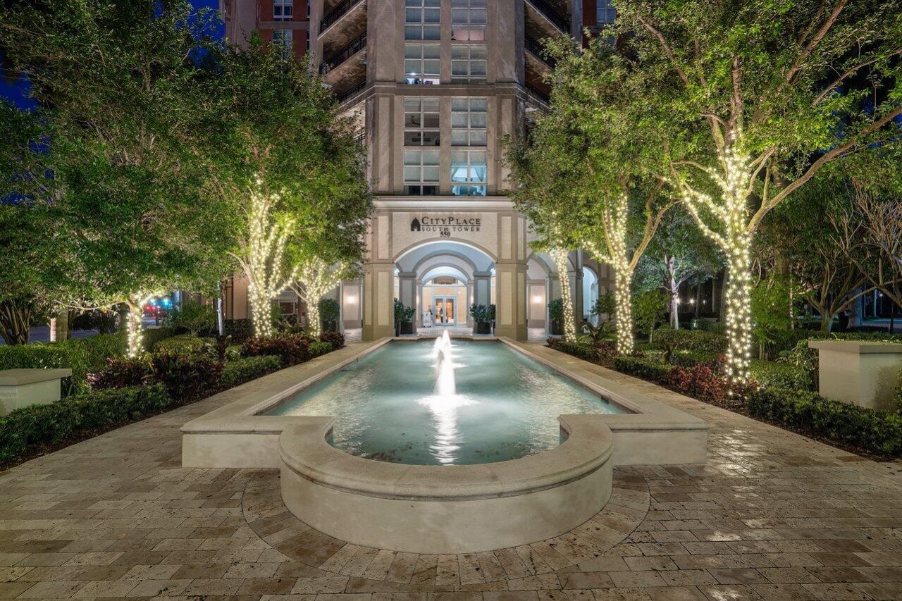 550 Okeechobee Boulevard, Unit Uph-15, West Palm Beach, FL 33401 Photo