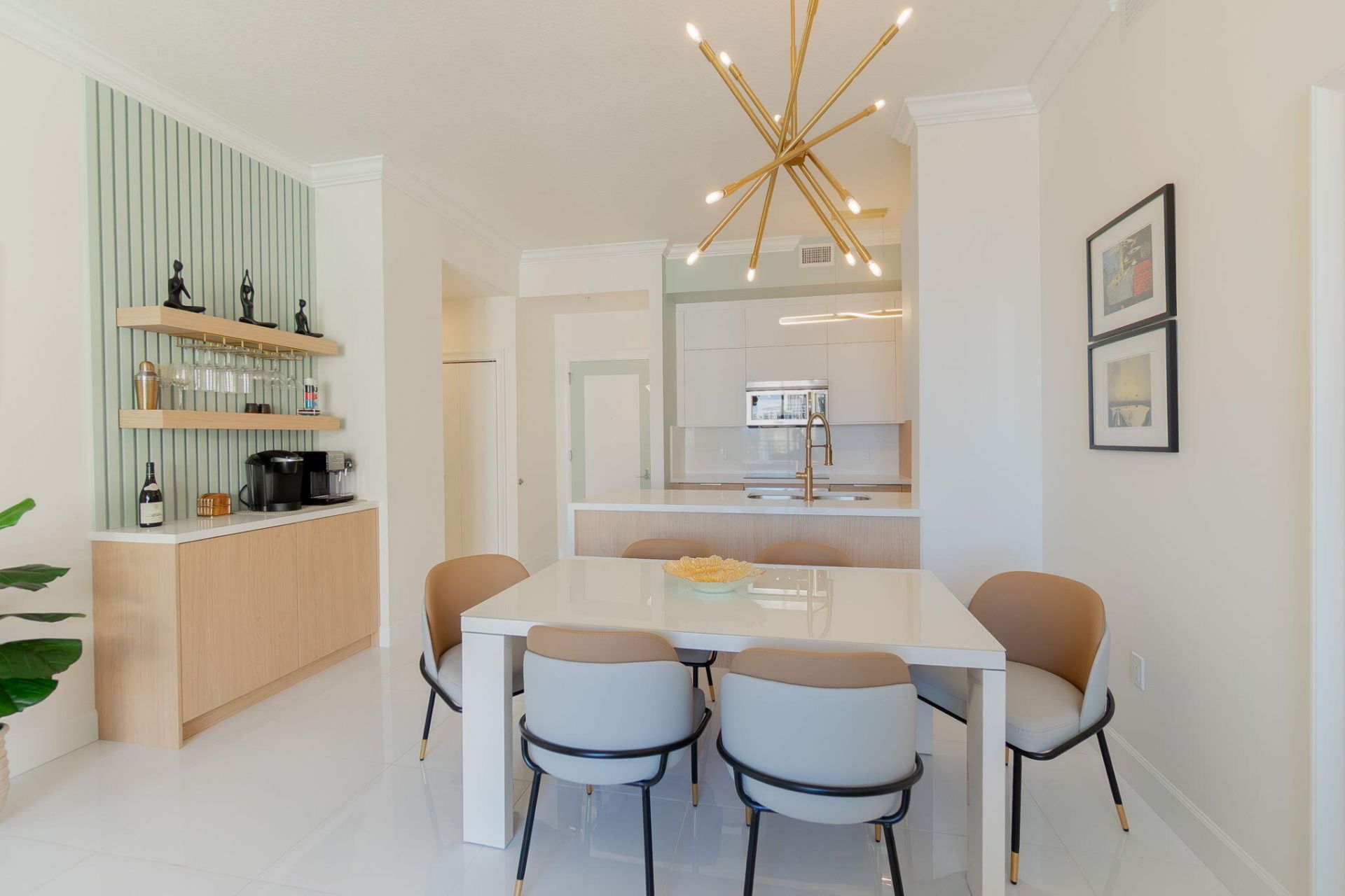 550 Okeechobee Boulevard, Unit Uph-15, West Palm Beach, FL 33401 Photo