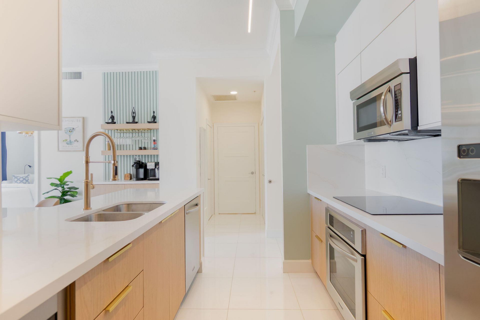 550 Okeechobee Boulevard, Unit Uph-15, West Palm Beach, FL 33401 Photo