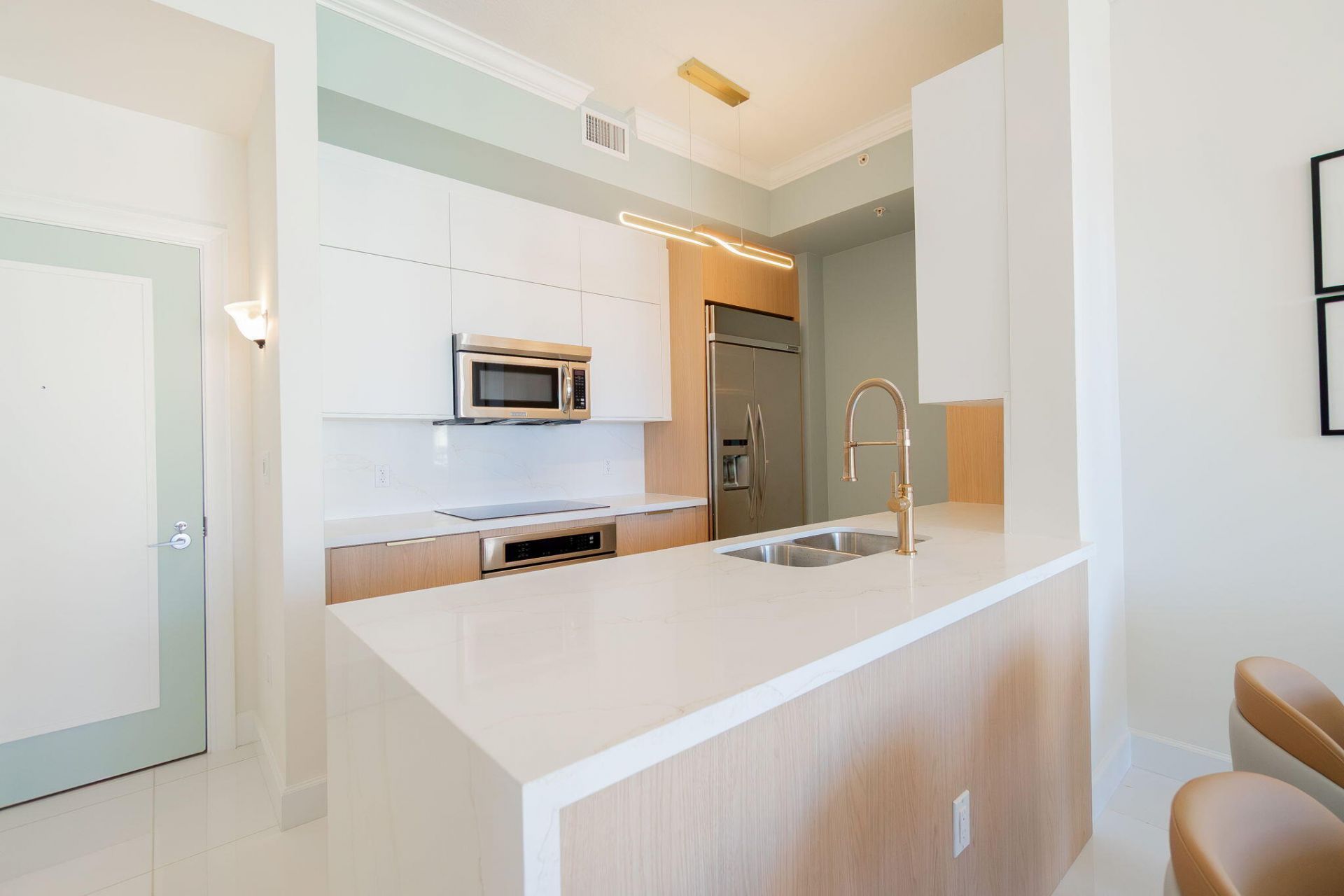 550 Okeechobee Boulevard, Unit Uph-15, West Palm Beach, FL 33401 Photo