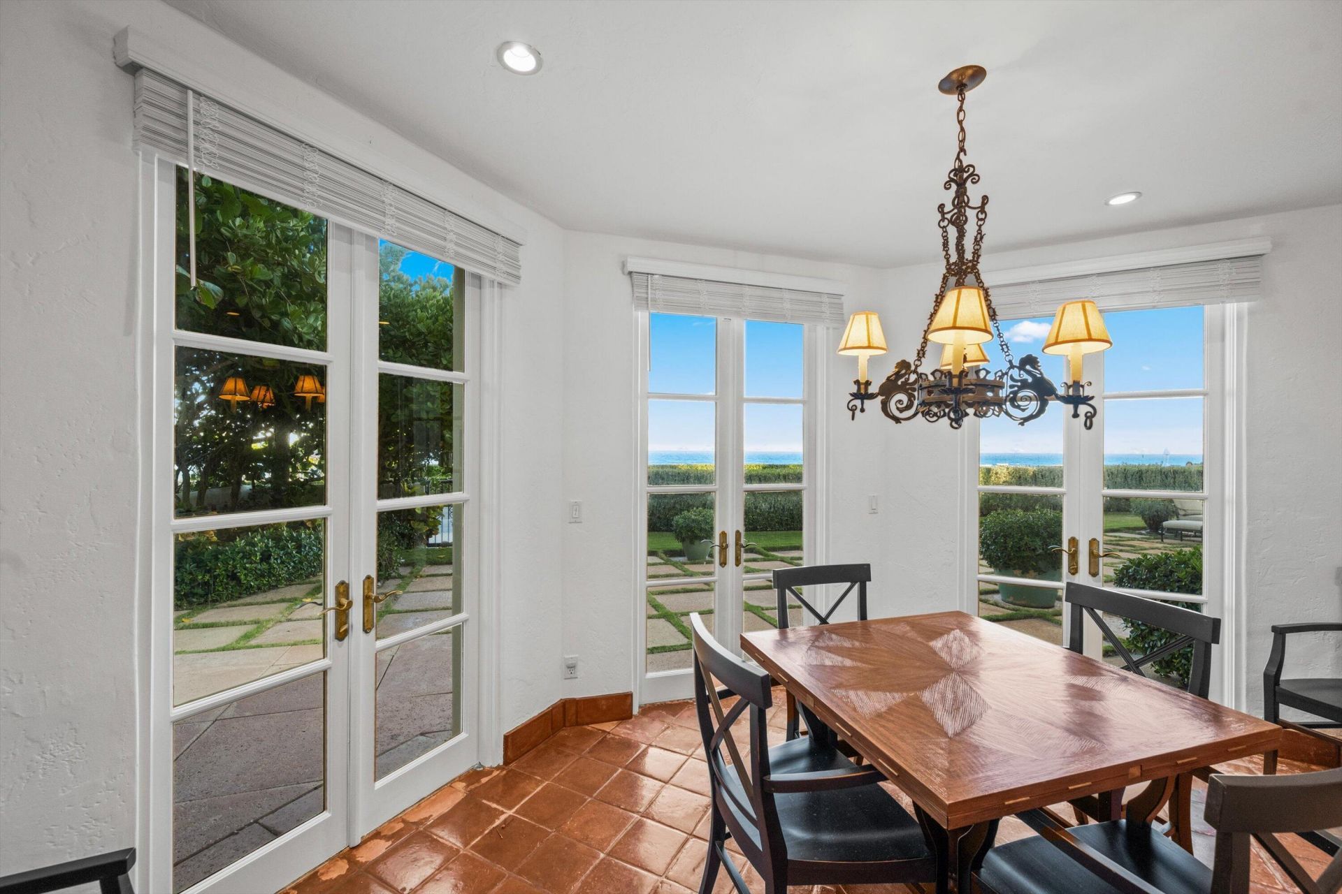 240 N Ocean Boulevard, Palm Beach, FL 33480 Photo