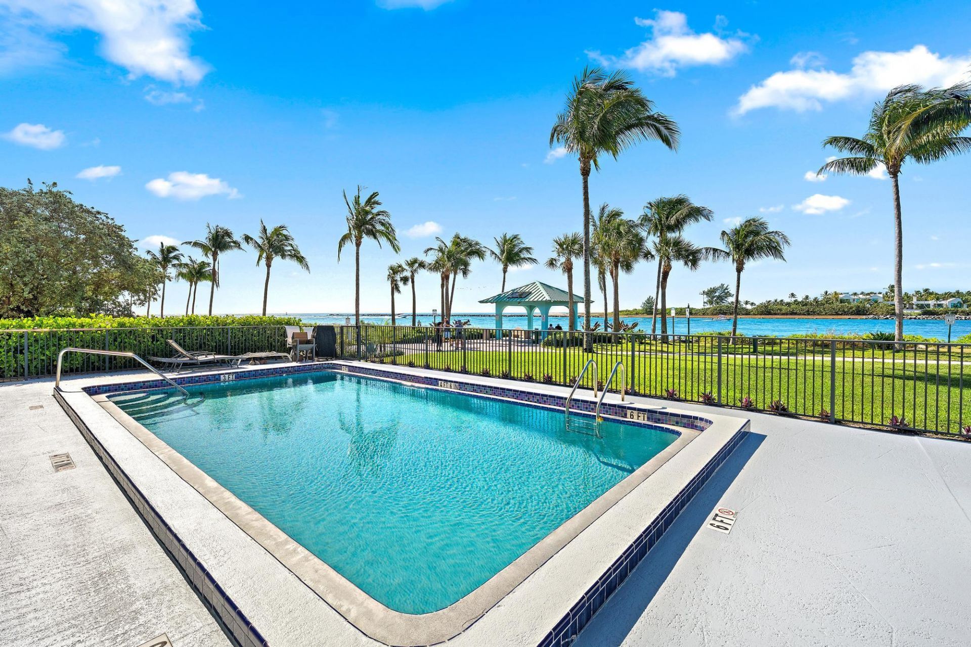 300 Inlet Way, Unit 3, Palm Beach Shores, FL 33404 Photo