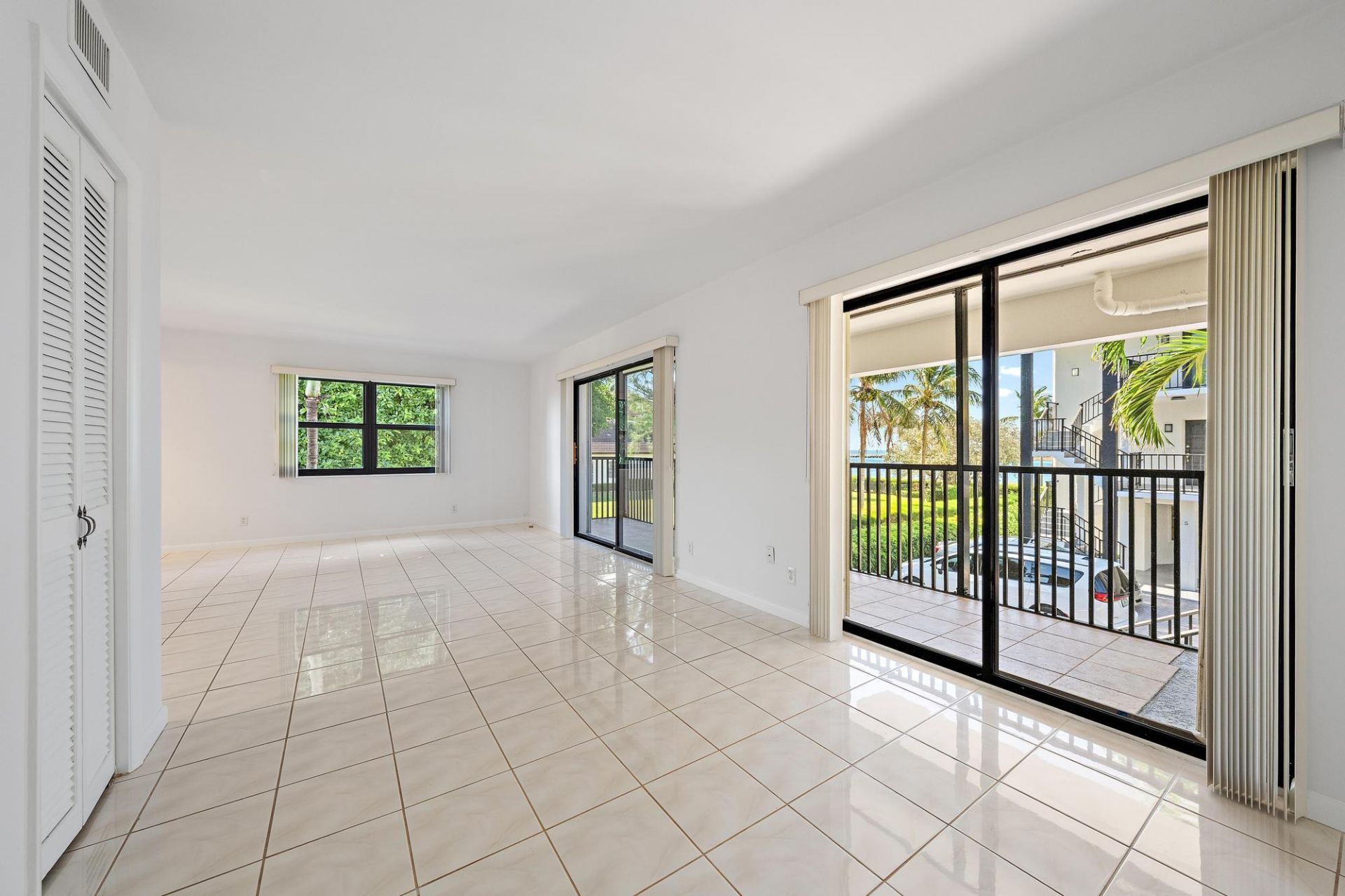 300 Inlet Way, Unit 3, Palm Beach Shores, FL 33404 Photo