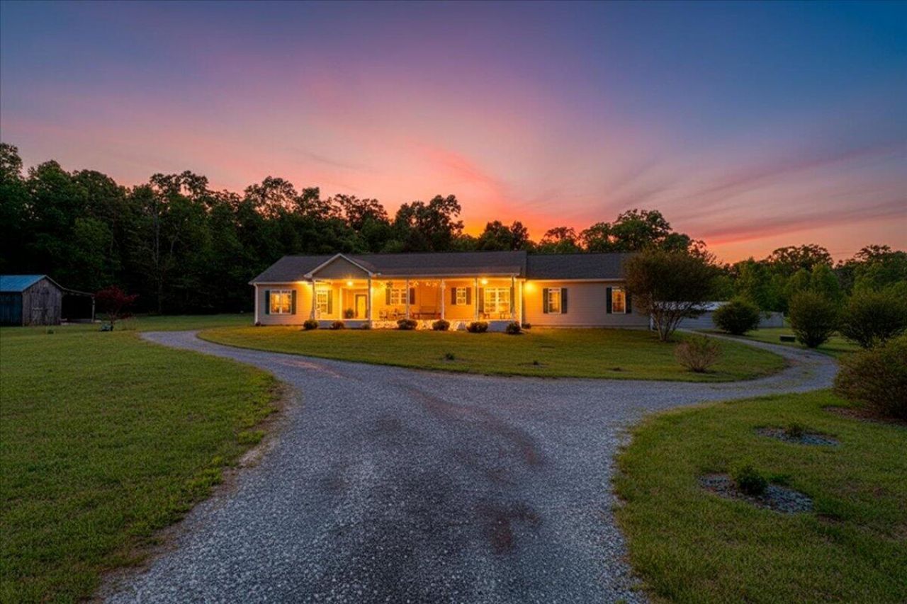 218 Mt Moriah Rd, Eagle Rock, VA 24085 Main Photo