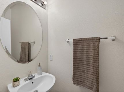 9087 Trumbauer Way, Elk Grove, CA 95758 Photo