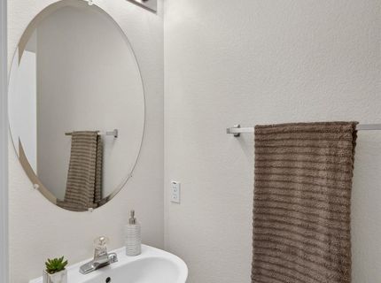 9087 Trumbauer Way, Elk Grove, CA 95758 Photo