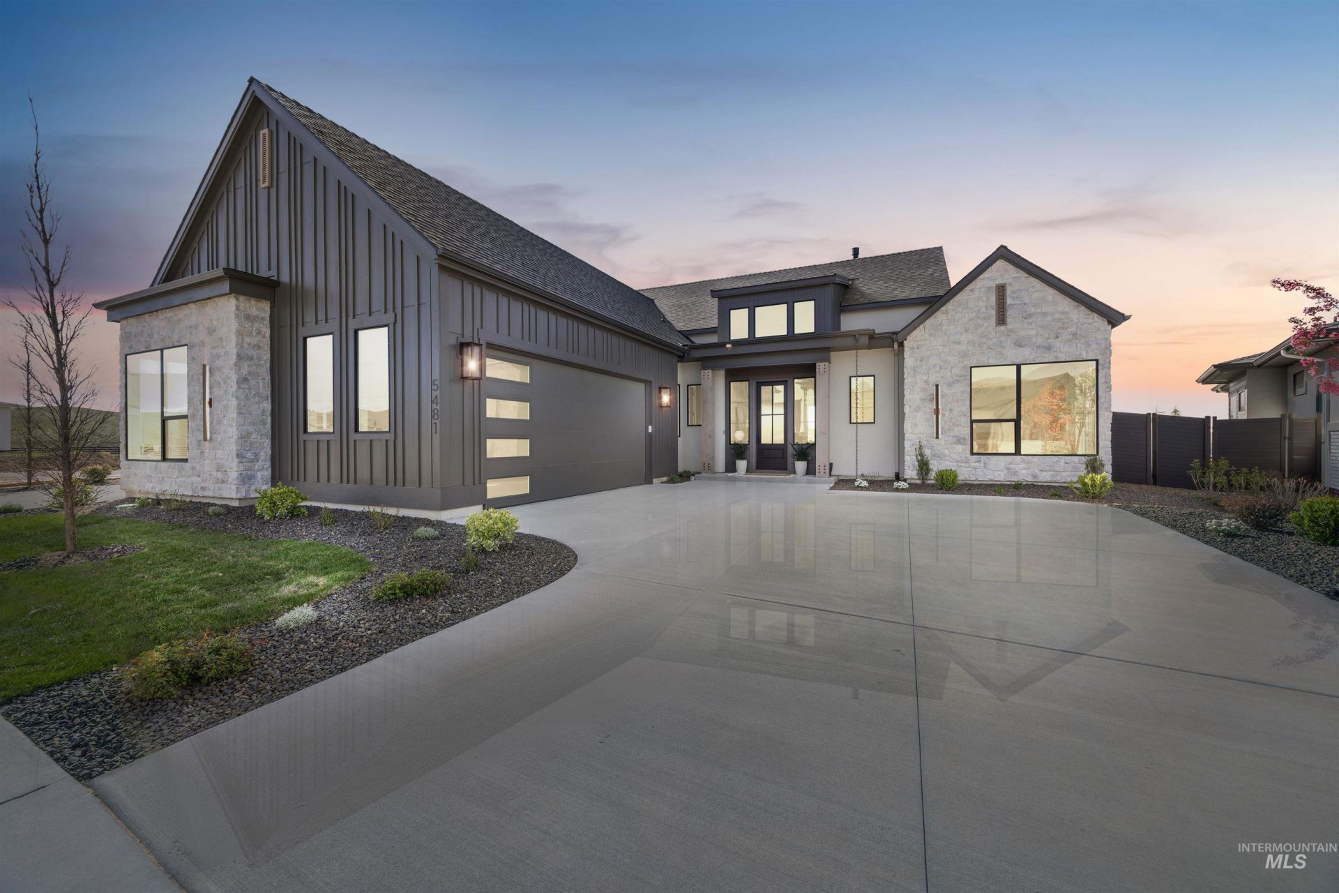 5481 W Haughburn Dr, Eagle, ID 83616 Main Photo
