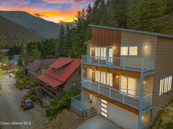 414 2nd St, Kellogg, ID 83837