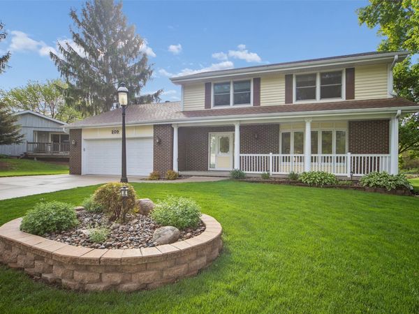 209 36th Street, West Des Moines, IA 50265