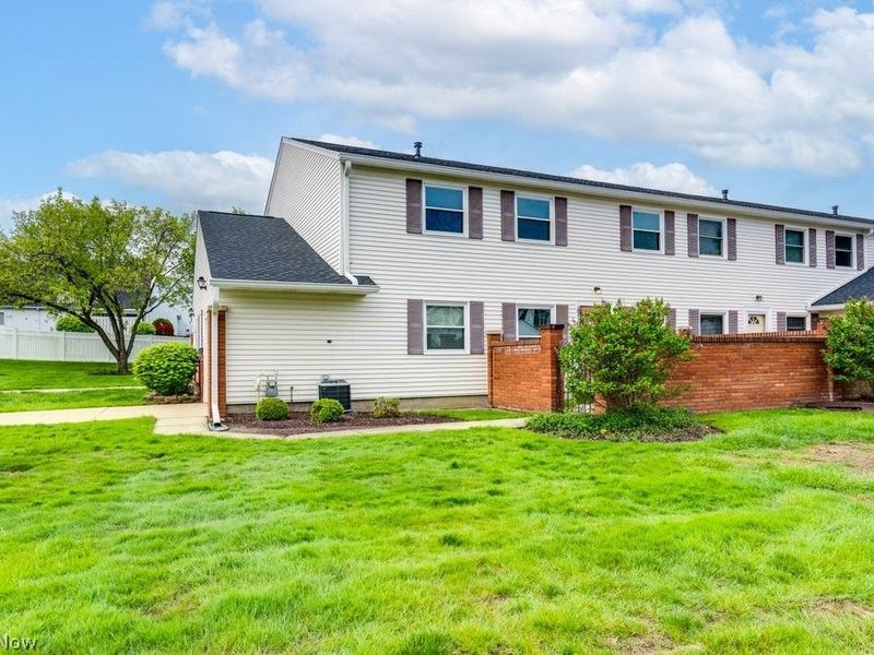 58 New Castle Lane , Mentor, OH 44060 Photo 1