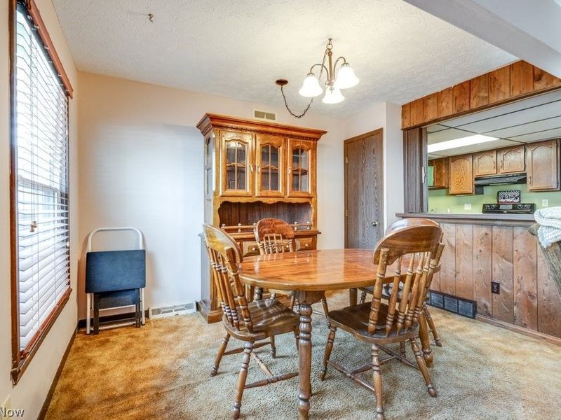 58 New Castle Lane , Mentor, OH 44060 Photo 7