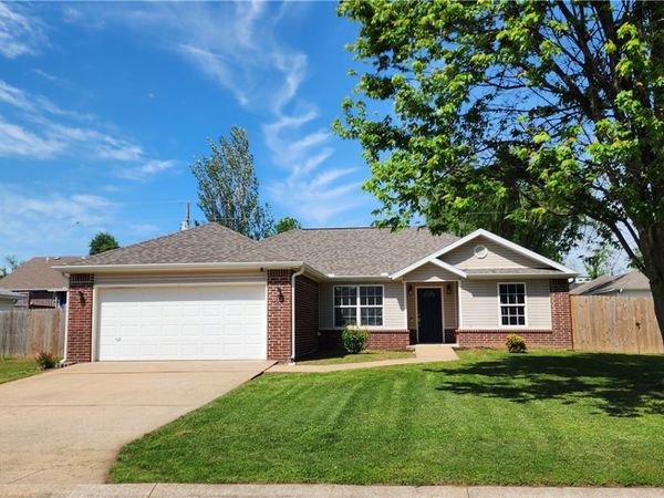 657 Frances Drive , Centerton, AR 72719