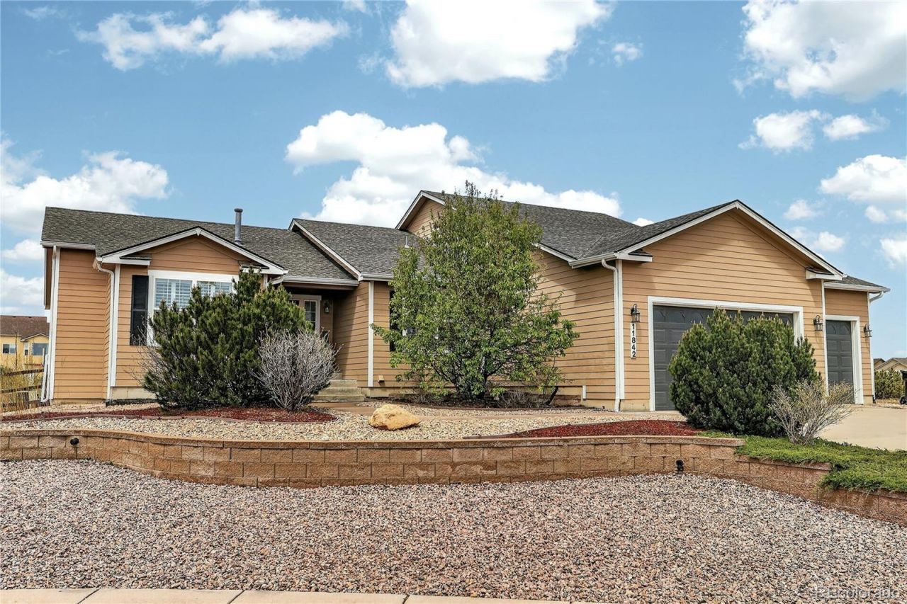 11842 Shadow Creek Court, Peyton, CO 80831 Main Photo