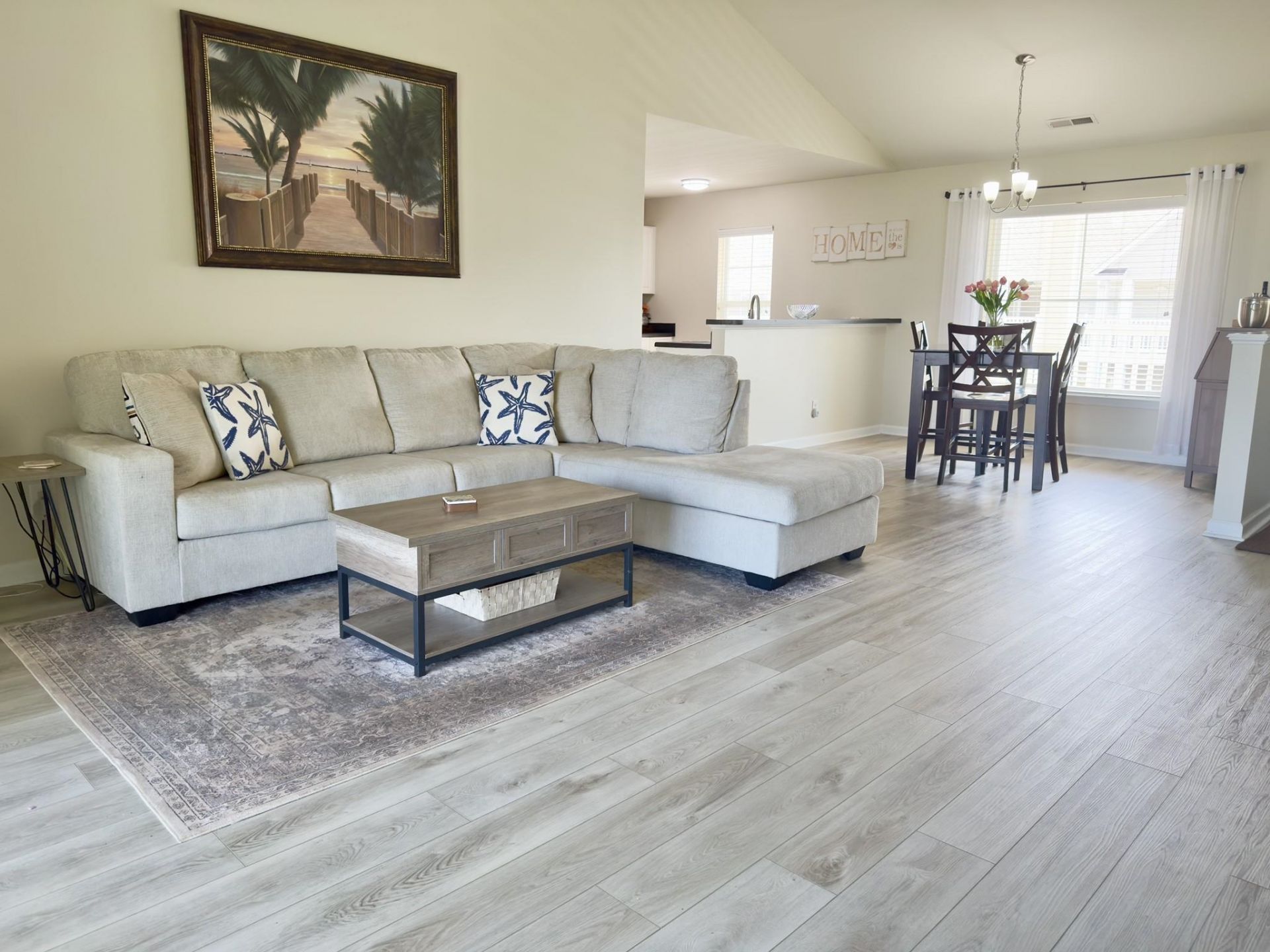 135 Butkus Dr.  Photo 4