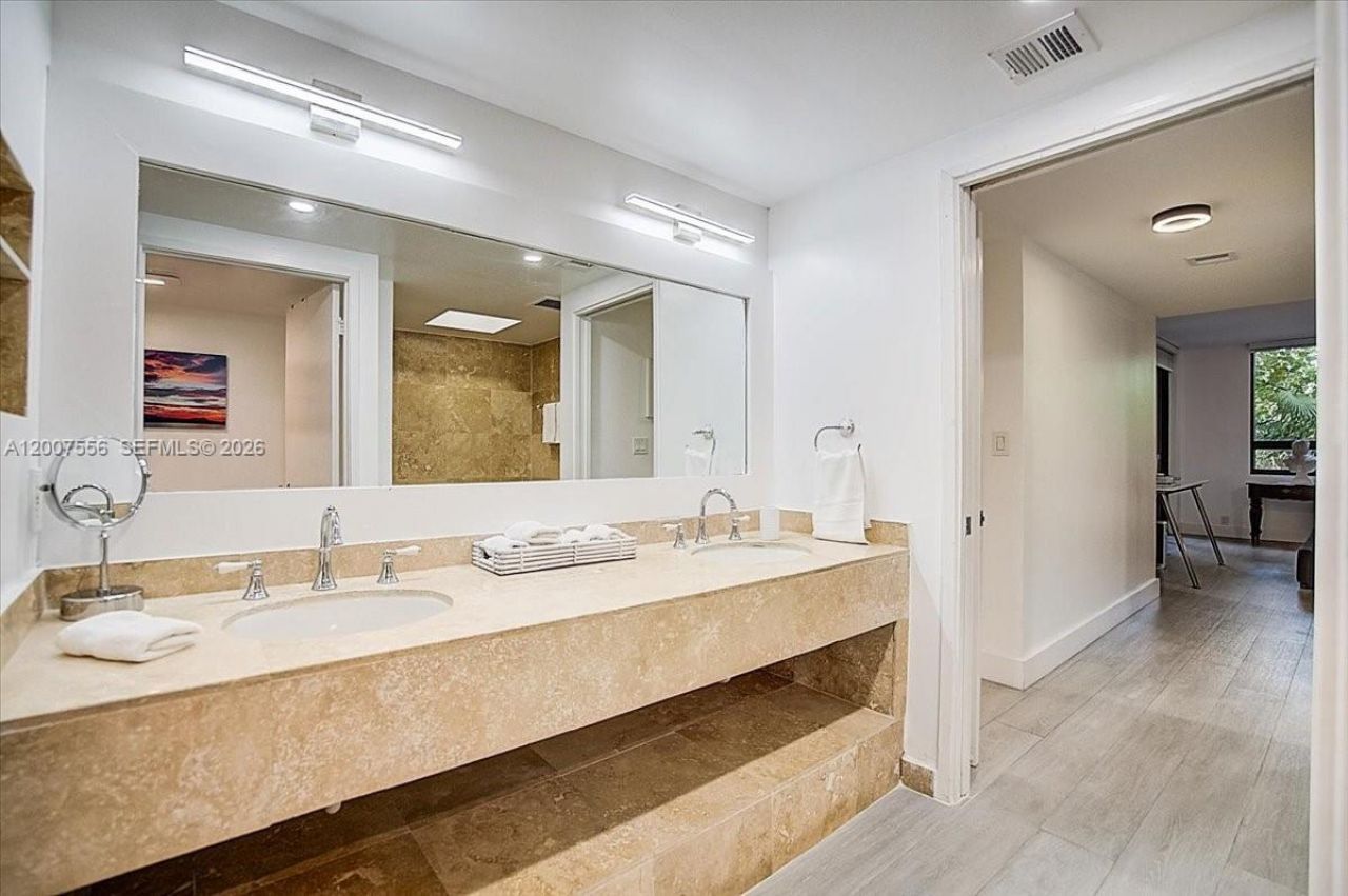 101 Crandon Blvd, Unit 276, Key Biscayne, FL 33149 Photo