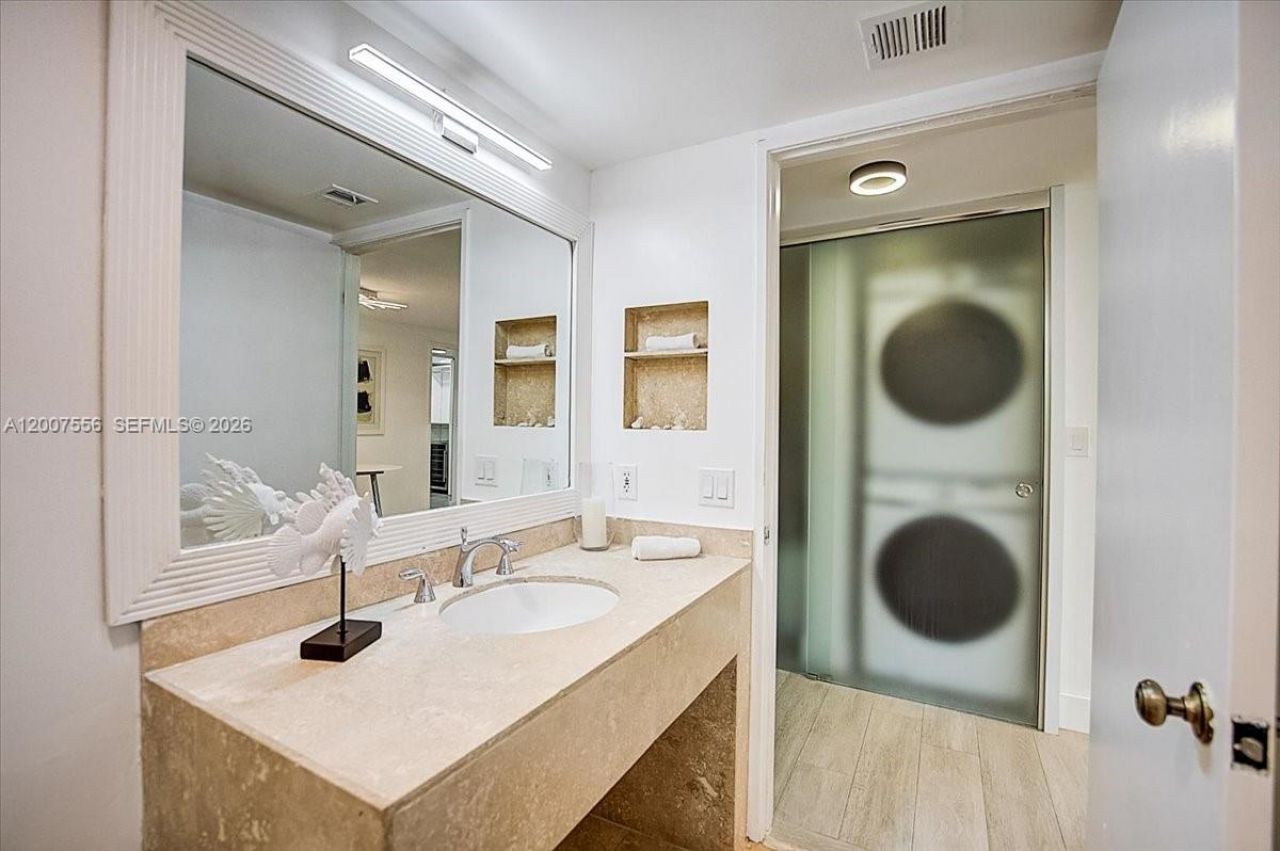 101 Crandon Blvd, Unit 276, Key Biscayne, FL 33149 Photo