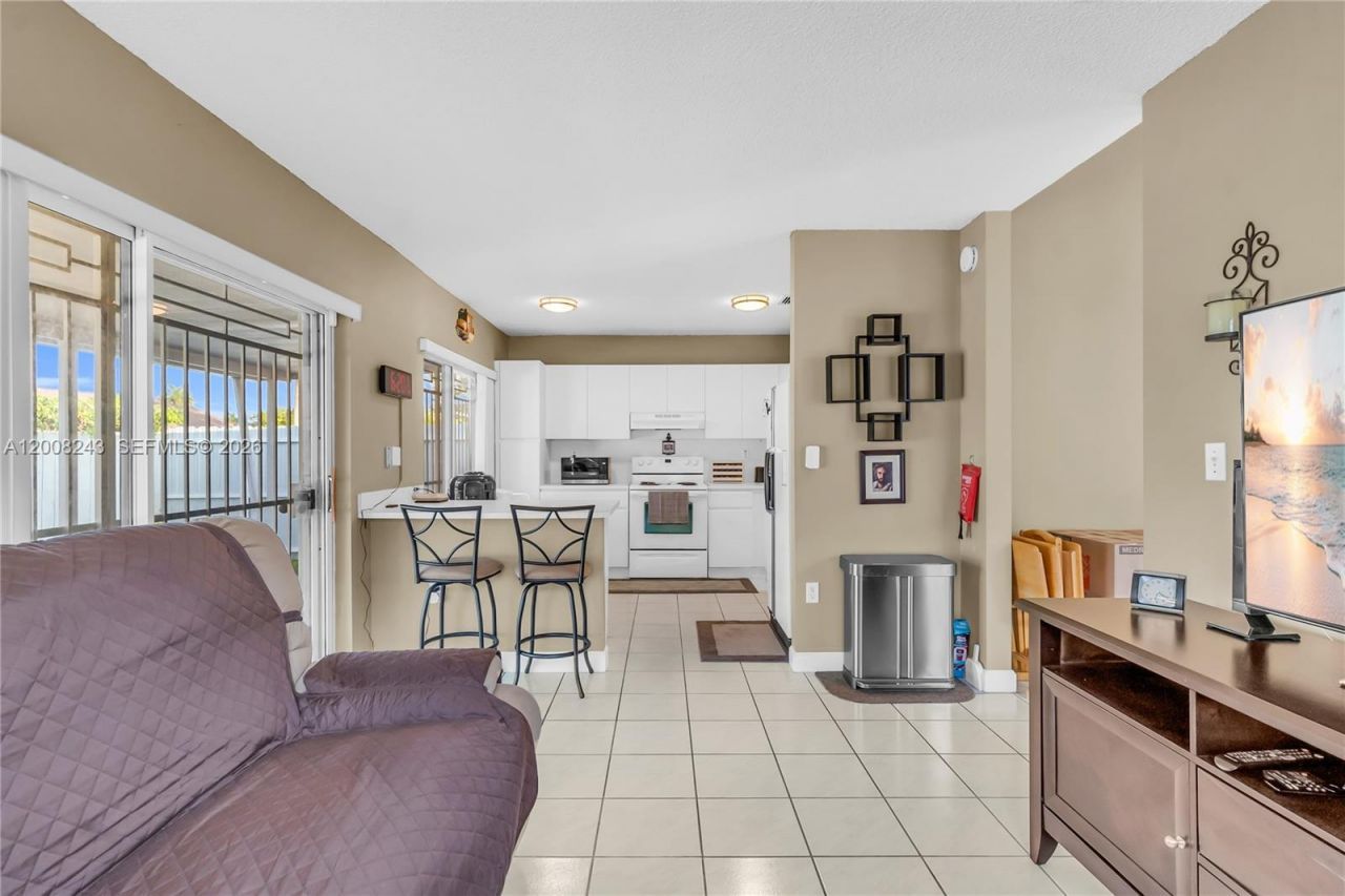 1013 NW 132nd Ave West, Miami, FL 33182 Photo