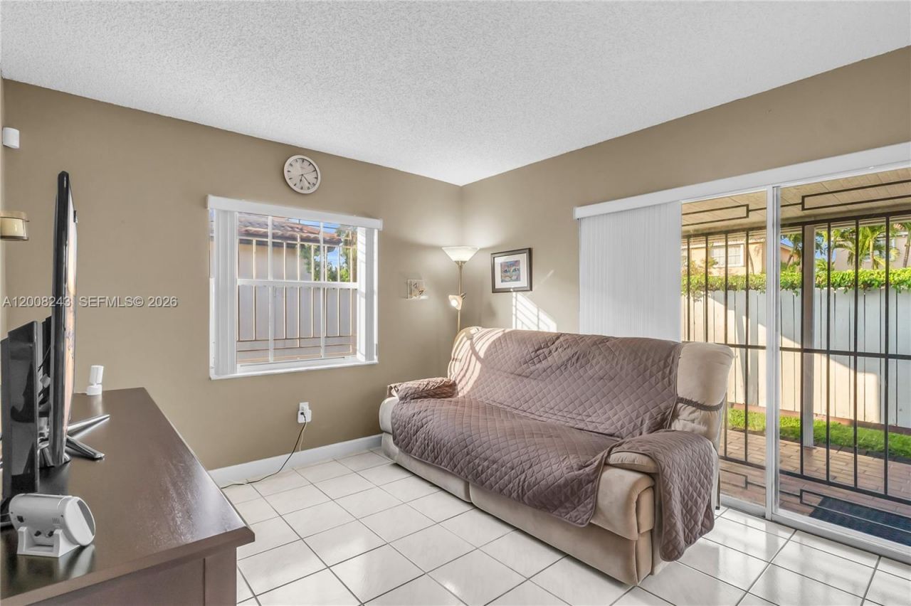 1013 NW 132nd Ave West, Miami, FL 33182 Photo