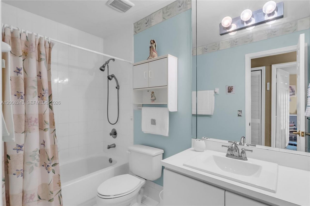 1013 NW 132nd Ave West, Miami, FL 33182 Photo