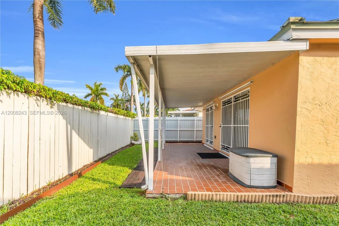 1013 NW 132nd Ave West, Miami, FL 33182 Photo