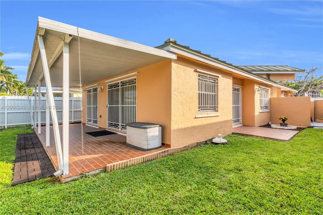1013 NW 132nd Ave West, Miami, FL 33182 Photo