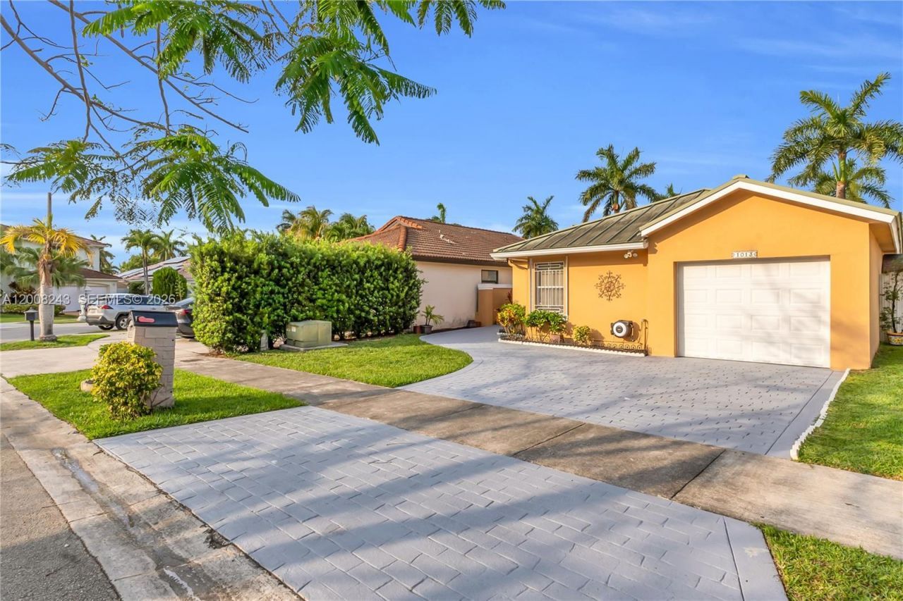 1013 NW 132nd Ave West, Miami, FL 33182 Photo