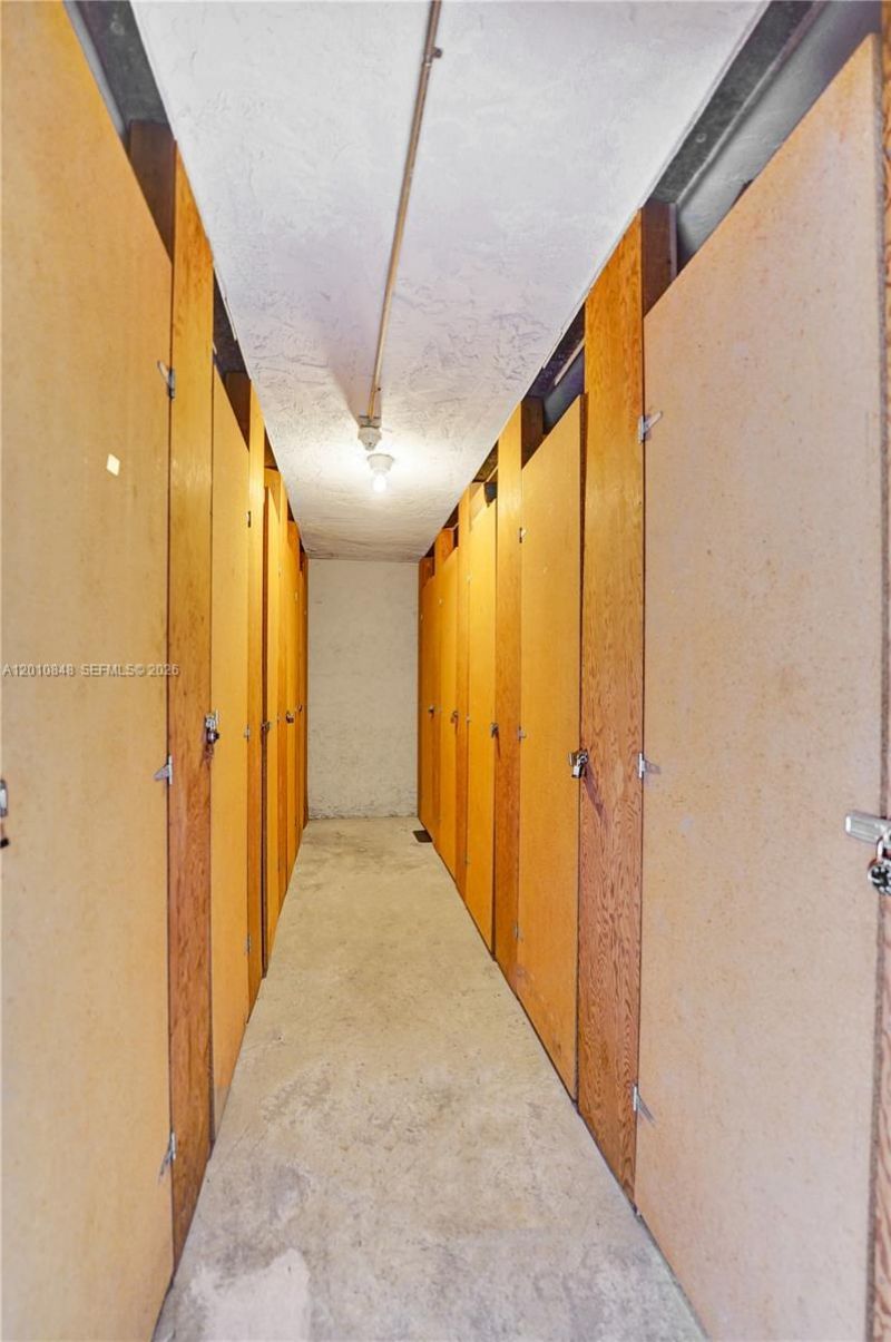 575 Oaks Ln, Unit 508, Pompano Beach, FL 33069 Photo