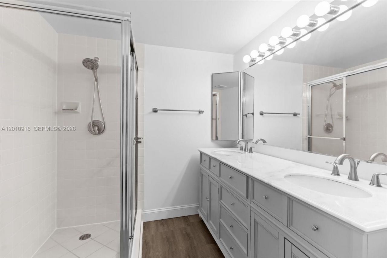 6001 60th Way , West Palm Beach, FL 33409 Photo