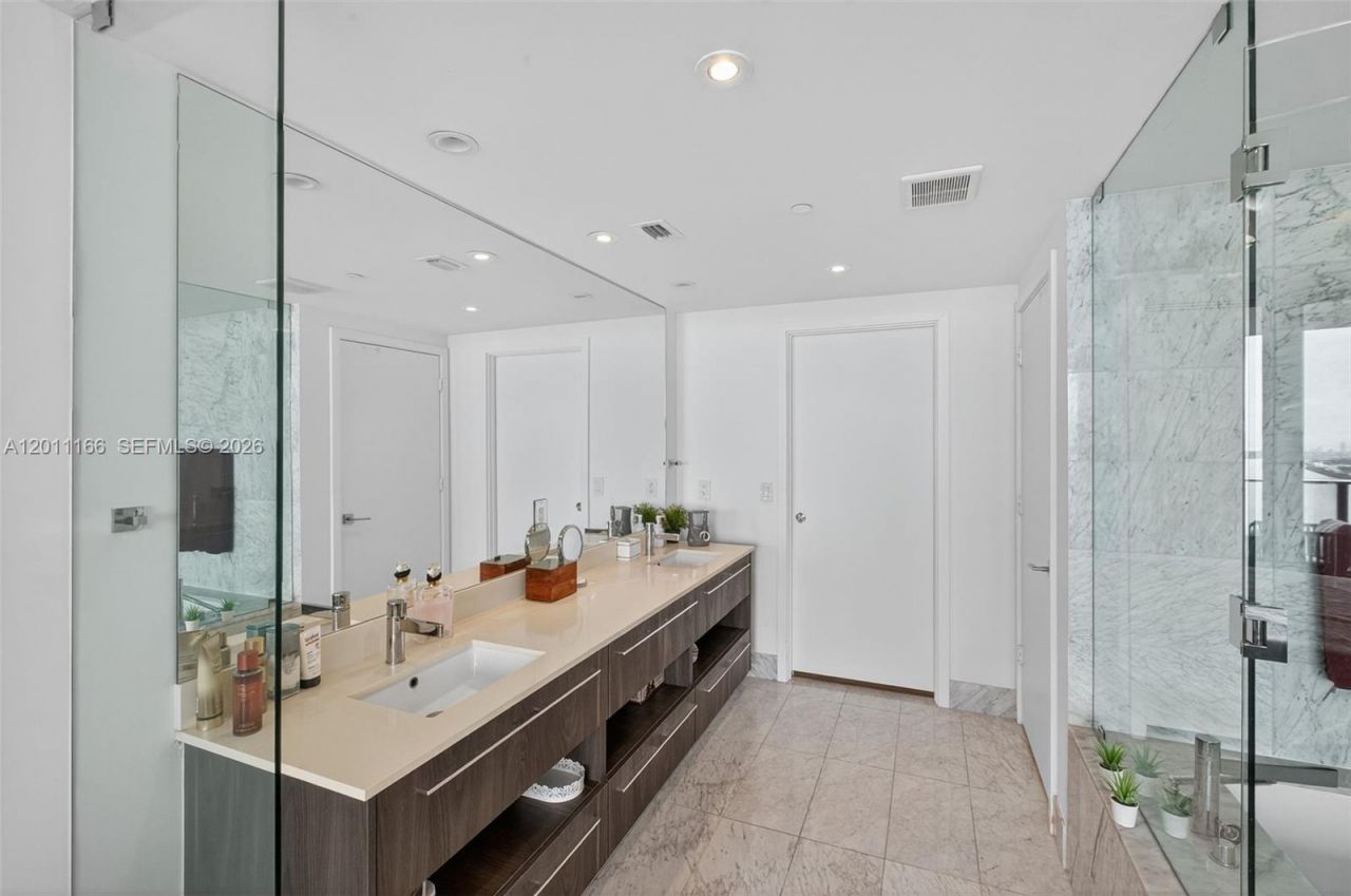 3131 NE 7th Ave , Unit 4503, Miami, FL 33137 Photo