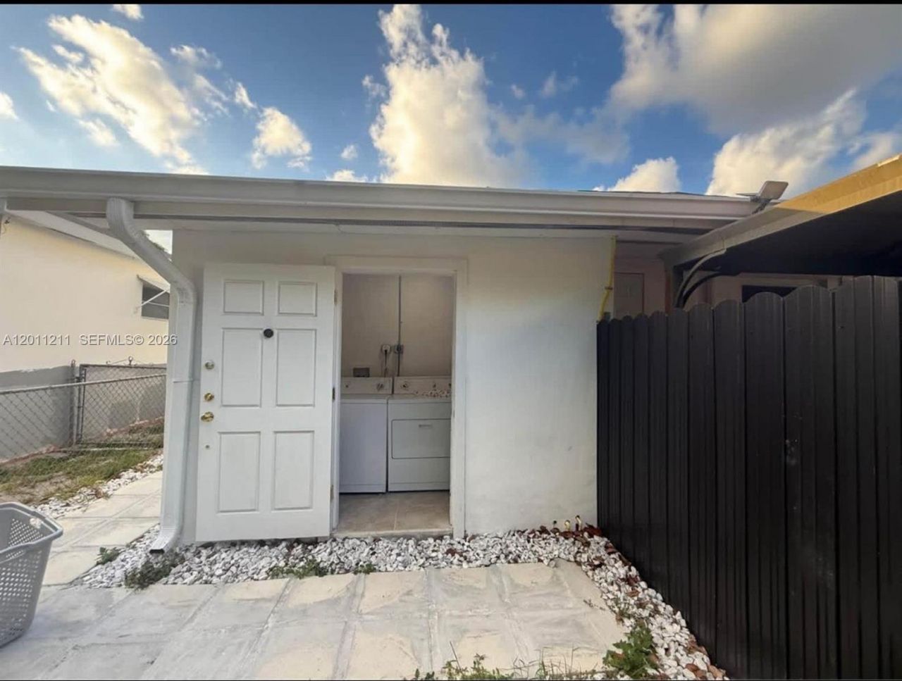 526 E 54th St , Unit ., Hialeah, FL 33013 Photo