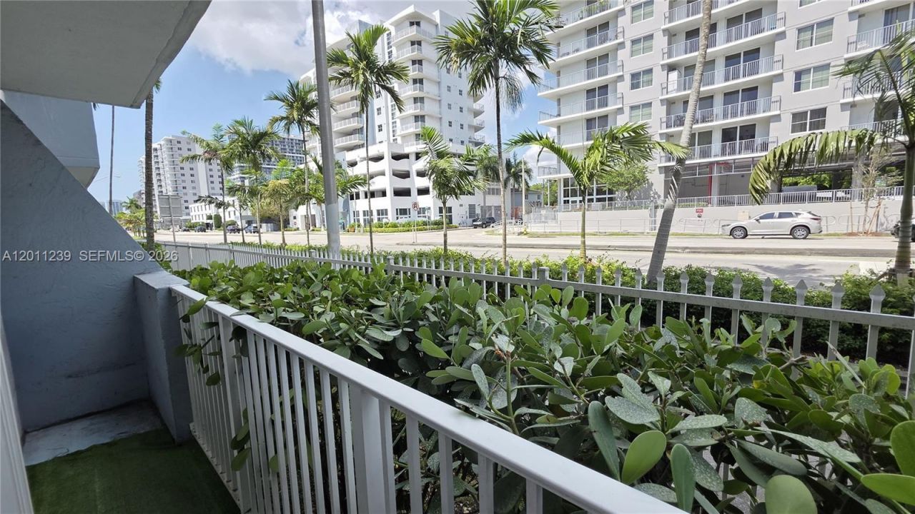 2575 SW 27th Ave , Unit 105, Miami, FL 33133 Photo