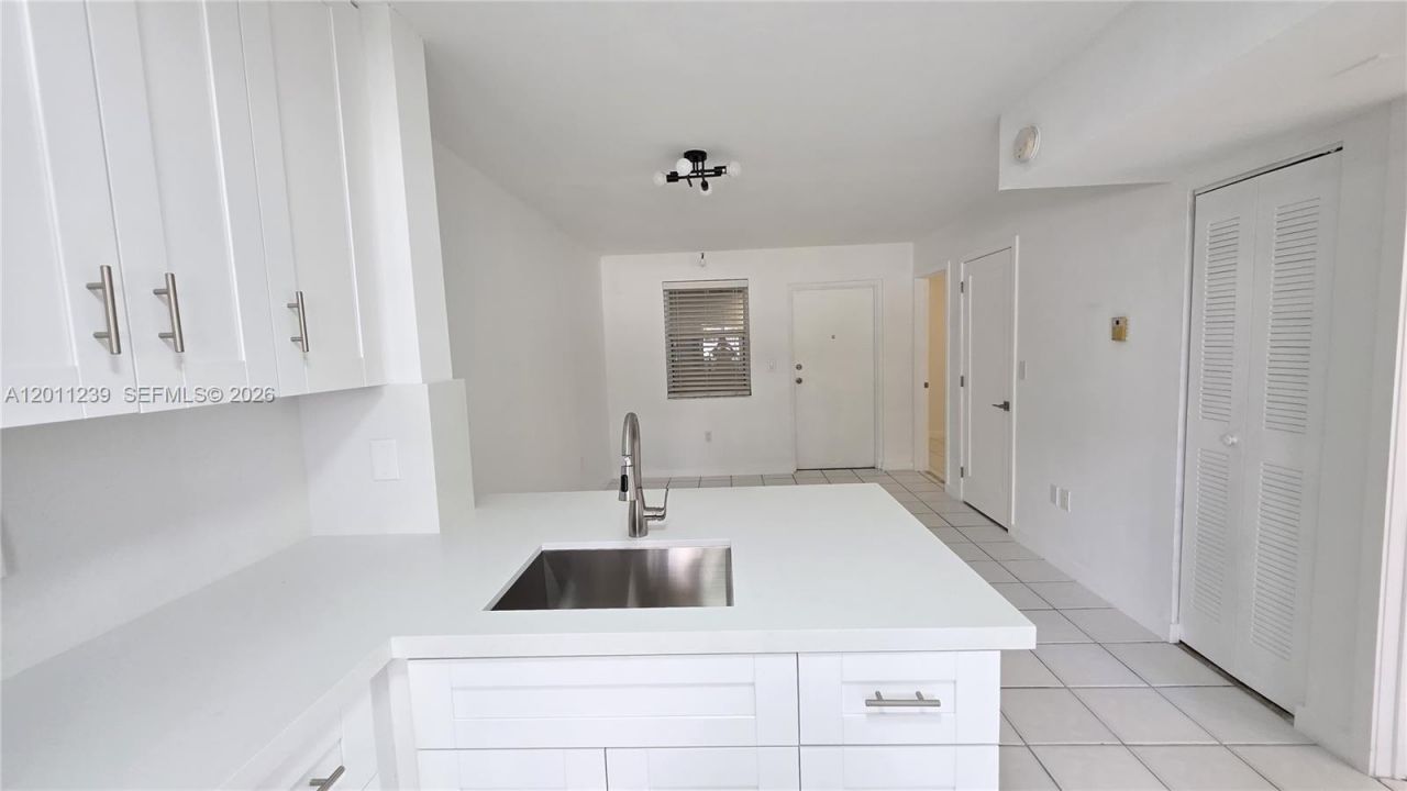 2575 SW 27th Ave , Unit 105, Miami, FL 33133 Photo