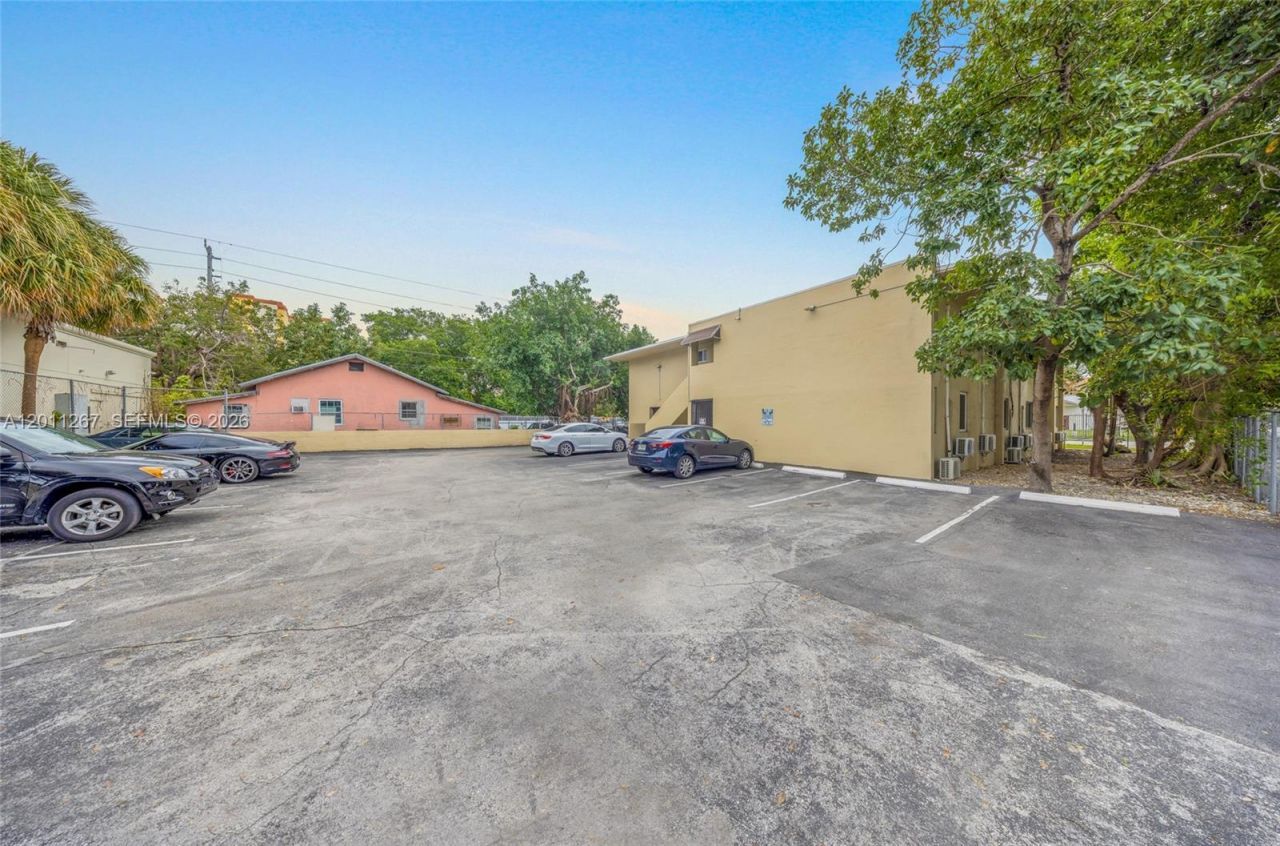 1 NE 78th St, Miami, FL 33138 Photo
