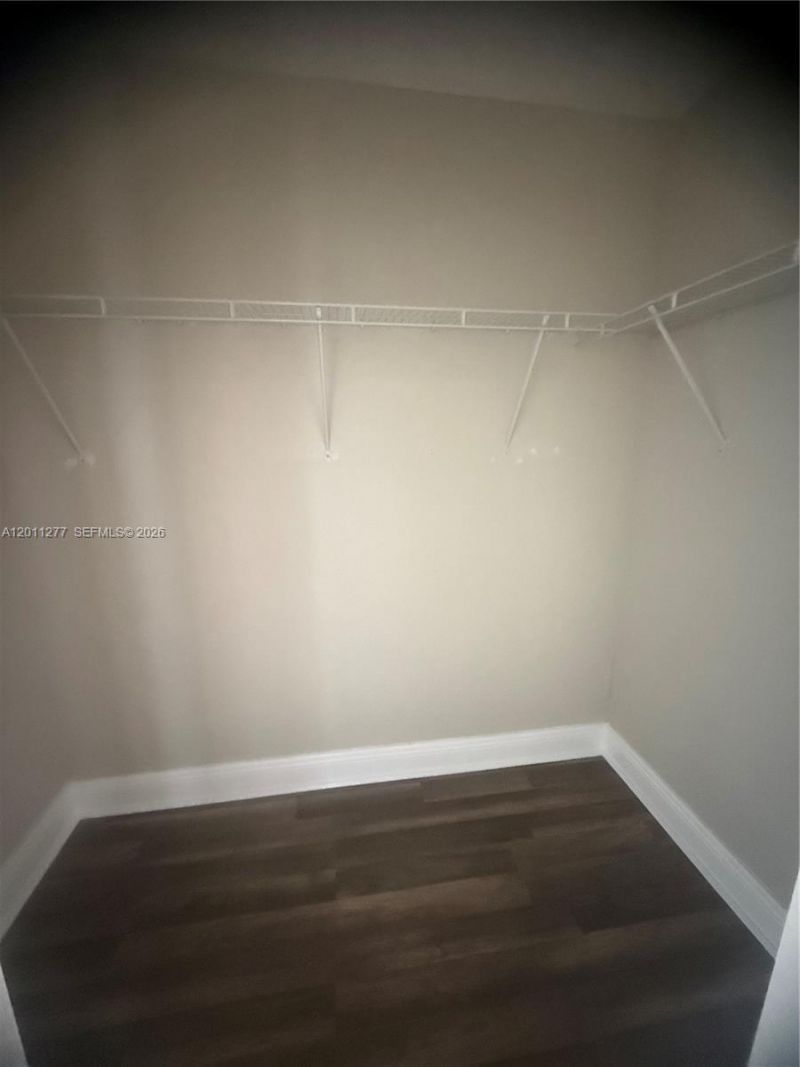 879 NE 195th St, Unit 425, Miami, FL 33179 Photo
