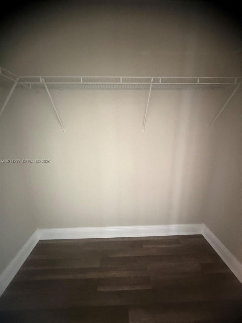 879 NE 195th St, Unit 425, Miami, FL 33179 Photo