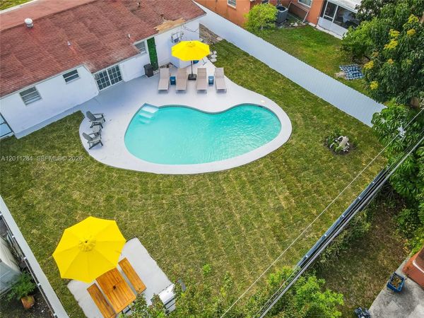 7471 Hope St , Hollywood, FL 33024
