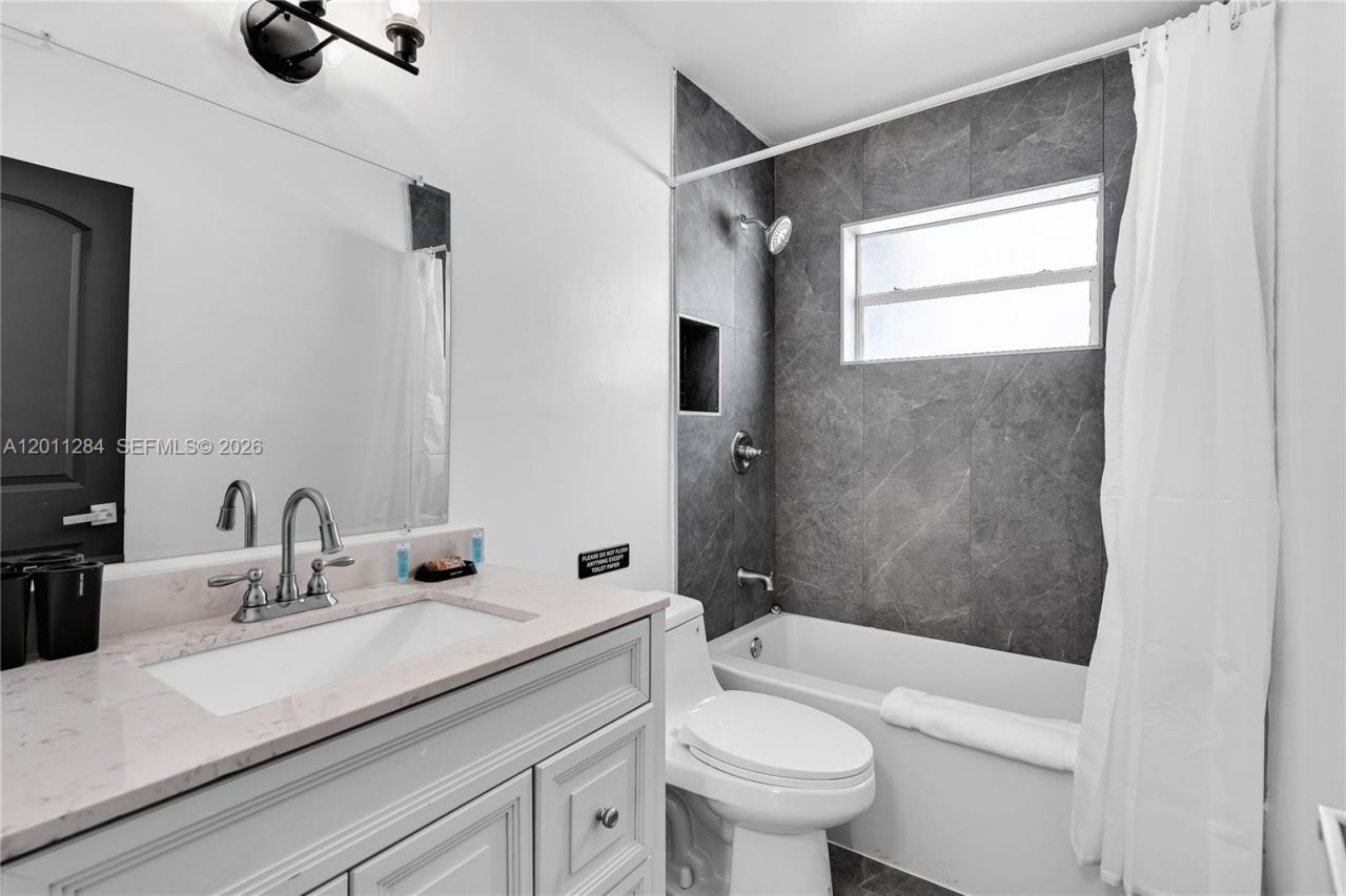 7471 Hope St, Hollywood, FL 33024 Photo