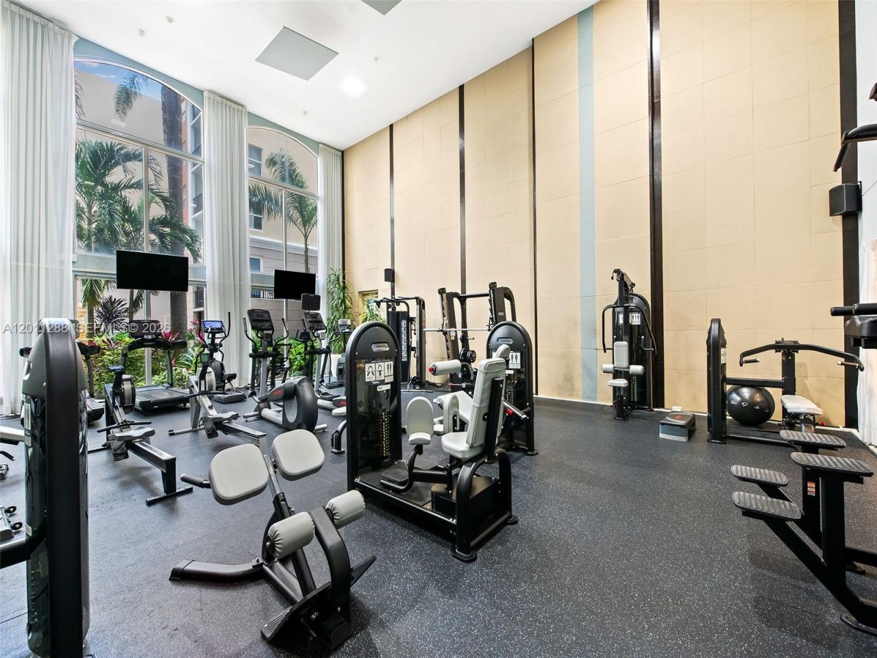 17100 N Bay Rd, Unit 1614, Sunny Isles Beach, FL 33160 Photo