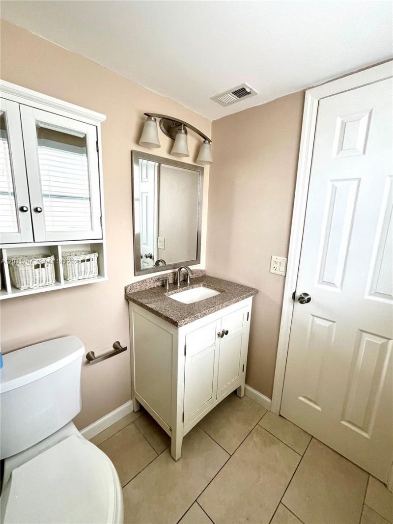 551 NW 80th Ter, Unit 208, Margate, FL 33063 Photo