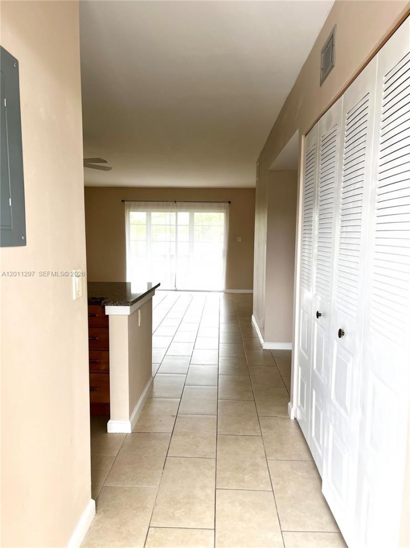 551 NW 80th Ter, Unit 208, Margate, FL 33063 Photo
