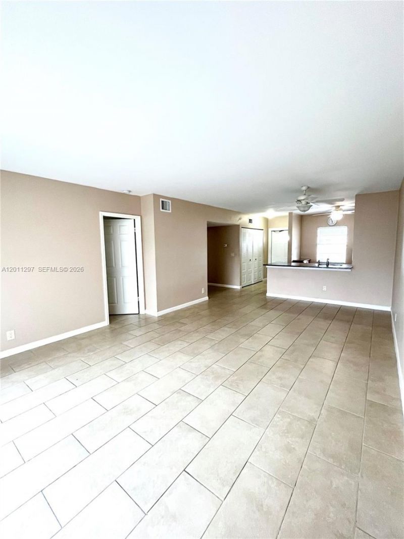 551 NW 80th Ter, Unit 208, Margate, FL 33063 Photo