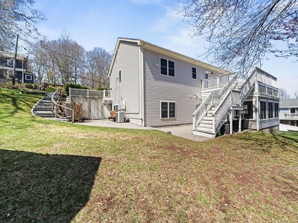 6 Fairlawn, Burlington, MA 01803