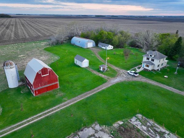 79955 360th Street , Olivia, MN 56277