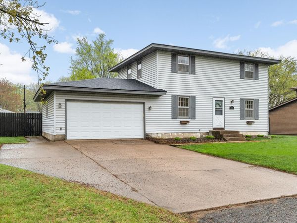 313 107th Avenue NE, Blaine, MN 55434