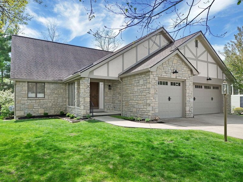 421 Heather Lane, Powell, OH 43065 Photo 4