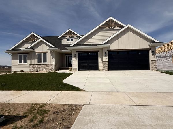 2016 Jack Ryan Drive, Prairie Du Sac, WI 53578