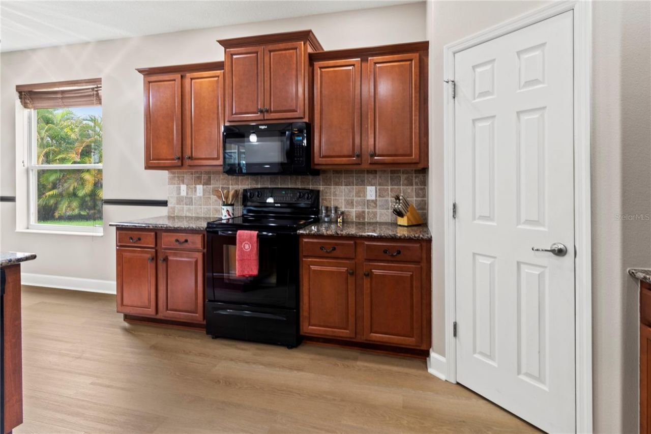 1269 Western Pine Circle, Sarasota, FL 34240 Photo