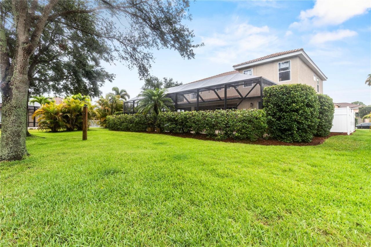 1269 Western Pine Circle, Sarasota, FL 34240 Photo